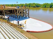 El Puerto e YPF realizaron un simulacro conjunto para la contención de derrames en el río