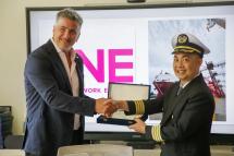 ONE celebra en Dock Sud la llegada del One Strength, su buque insignia para la descarbonización