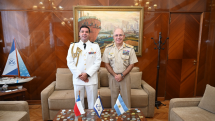 El Prefecto Nacional mantuvo un encuentro con el agregado naval de Chile y el agregado militar de Ecuador