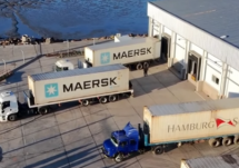 Puerto Rosales concretó la primera exportación de langostinos de Conarpesa rumbo a España