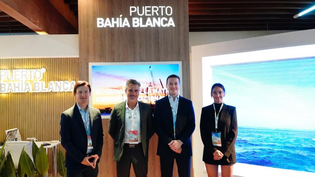 El puerto de Bahía Blanca estuvo presente en Argentina Oil & Gas 2024