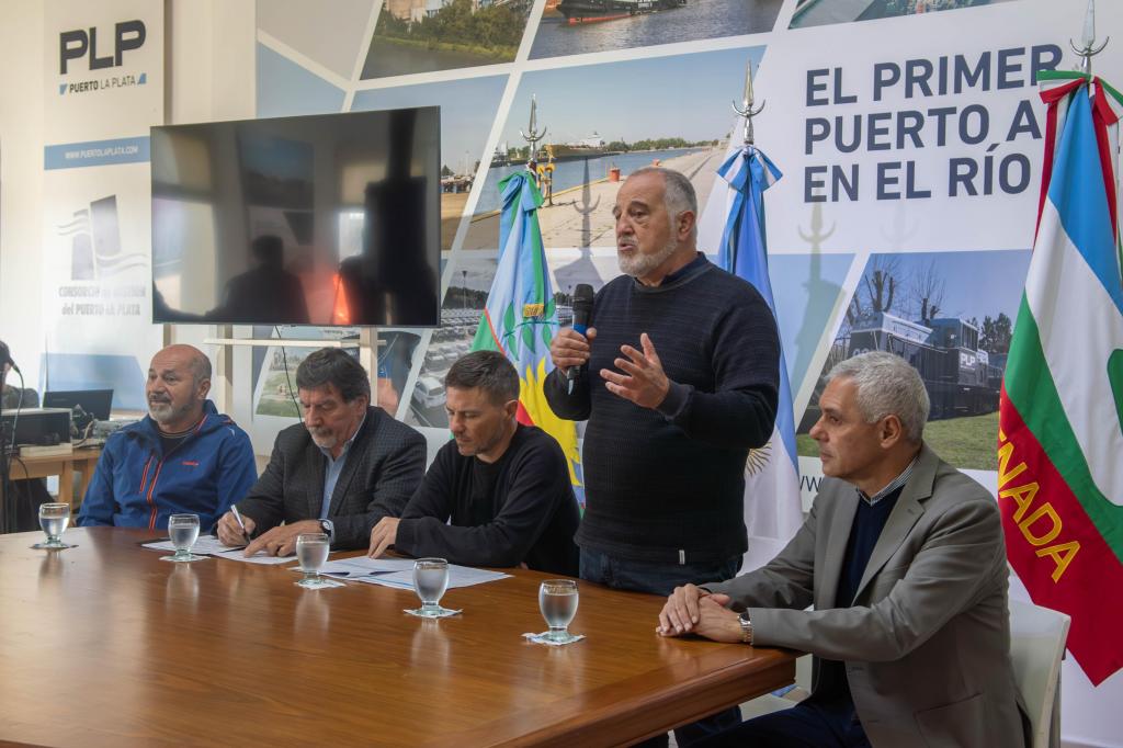 Convenio con Educación para fomentar la formación técnica en puertos bonaerenses