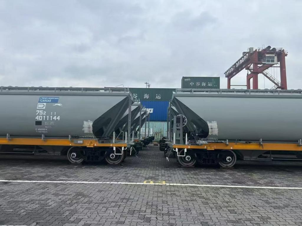 Acuerdo público-privado para ampliar la capacidad de transporte de granos por ferrocarril