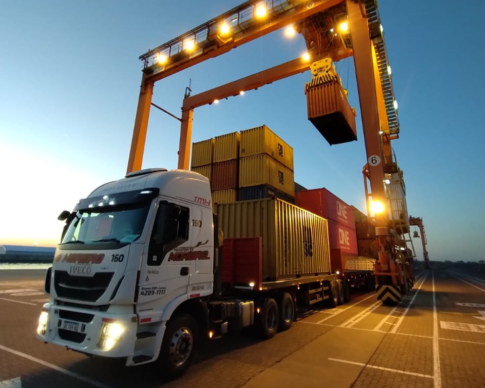 TecPlata continúa impulsando el transporte sustentable lanzando una nueva operación de bitrenes