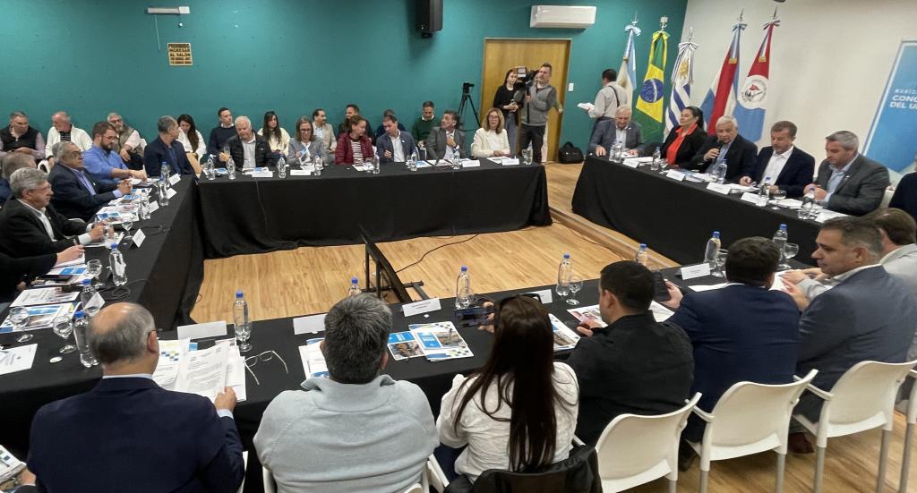 Una política binacional de largo plazo para el desarrollo portuario y regional