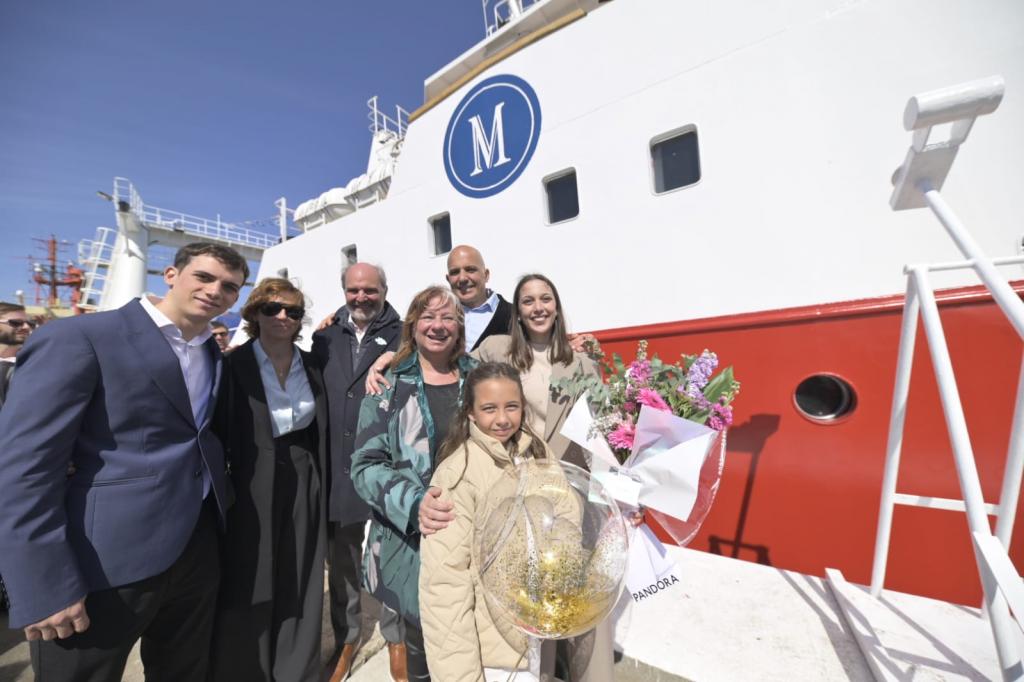 Construyendo futuro en el mar: presentaron el buque pesquero 