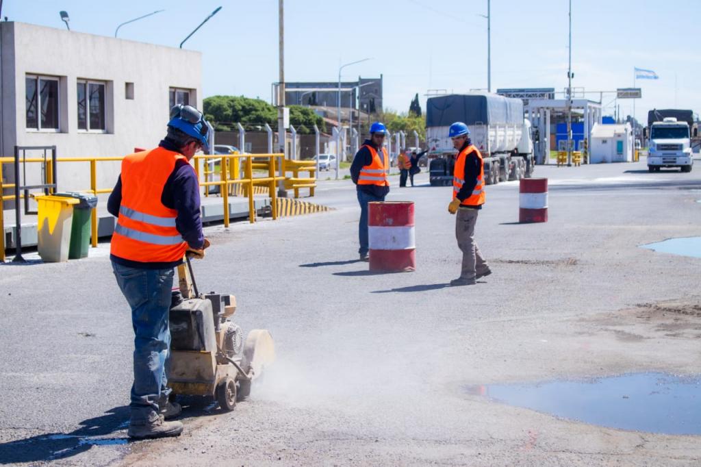Jimena López recorrió las obras de infraestructura en los muelles 8, 9 y 10 de Puerto Quequén