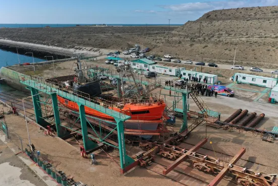 El astillero del Puerto Caleta Paula: “Va a ser uno de los más grandes que va a haber en Latinoamérica”