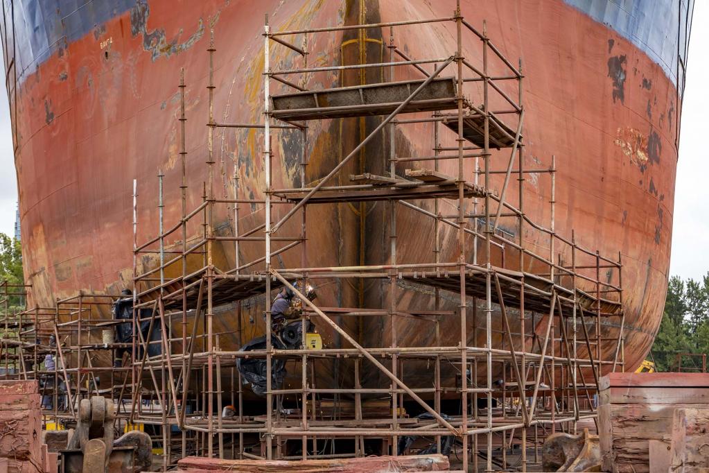 El buque petrolero-quimiquero Punta Médanos ingresó a TANDANOR para una reparación integral