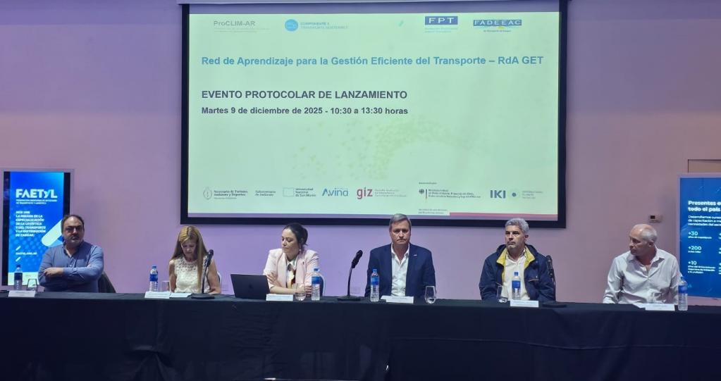 Argentina pone en marcha su primera Red de Aprendizaje para descarbonizar el transporte: 13 empresas se suman al plan pionero