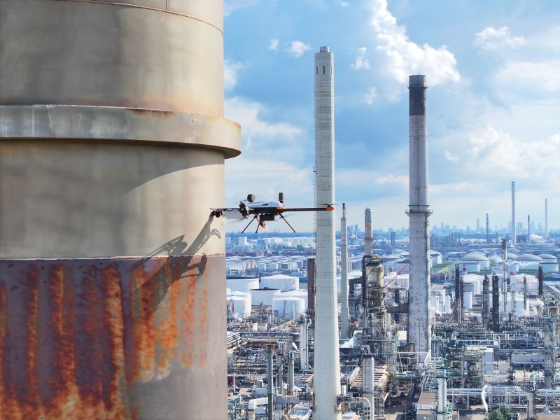 Cupertino AI incorpora el dron Voliro T y revoluciona las inspecciones industriales con NDT avanzado