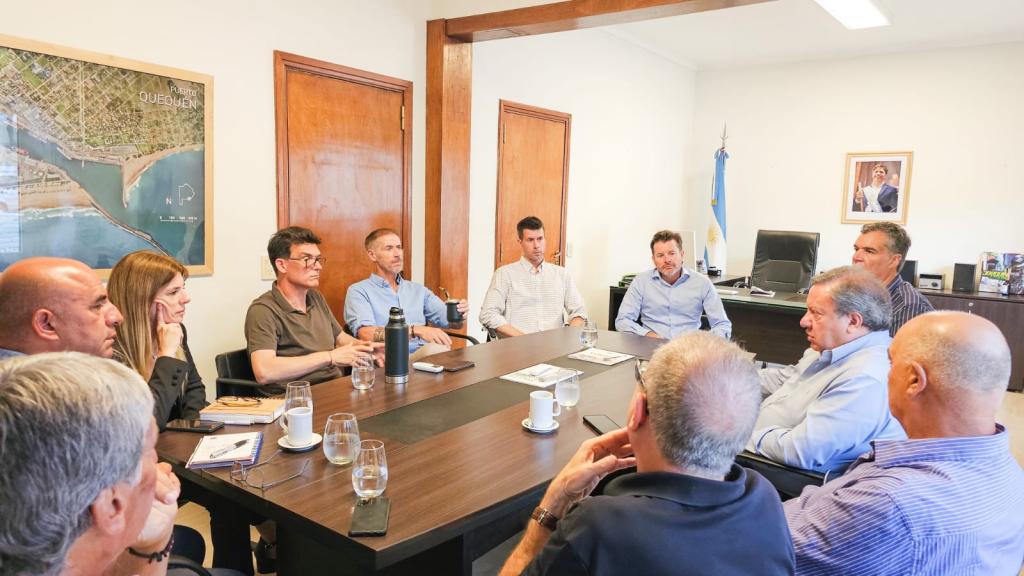 Puerto Quequén: Carrillo recibió a representantes de la Cámara de Actividades Portuarias