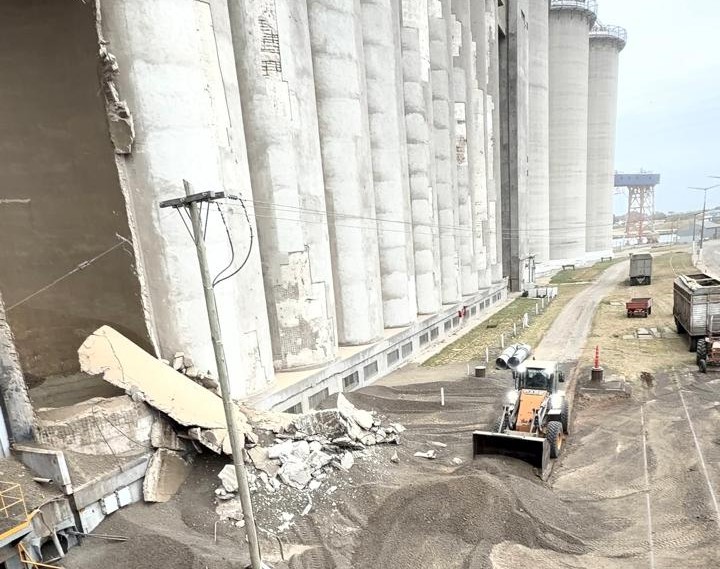 Terminal Quequén: cedió parcialmente la estructura de un silo de casi 100 años. Sólo hubo daños materiales