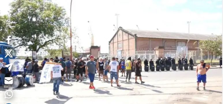 FeMPINRA repudia la represión en el puerto de Concepción del Uruguay y desmiente versiones que la vinculan a los hechos