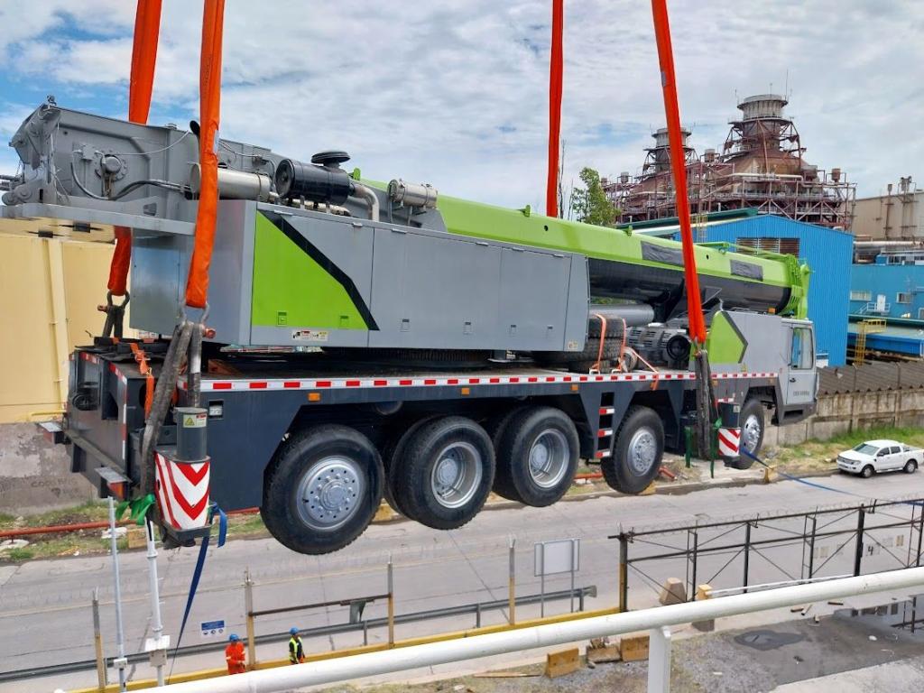 Loginter descargó más de 638 toneladas en Dock Sud y operó dos transformadores de 114 toneladas cada uno