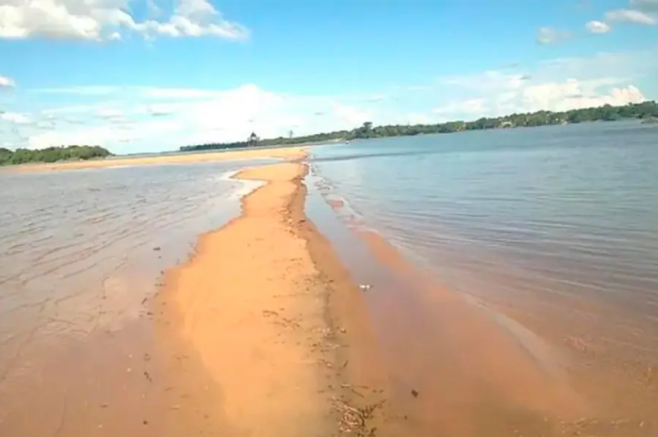 Arena por río: el Gobierno apunta a bajar costos logísticos hacia Vaca Muerta con una reforma del cabotaje