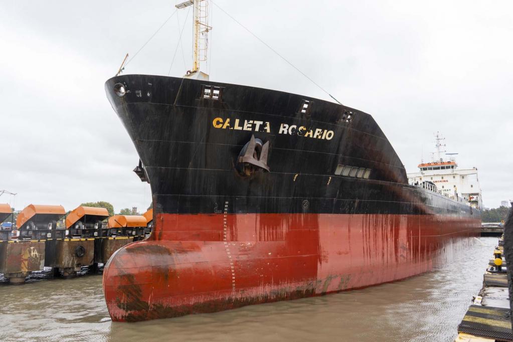 Más de 139 metros de trabajo naval: el paso del Caleta Rosario por TANDANOR