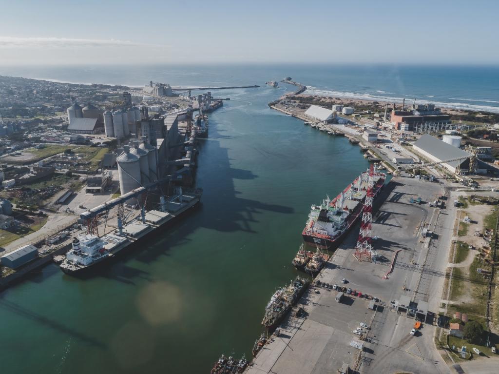 Puerto Quequén obtuvo la habilitación portuaria definitiva y regulariza su situación ante la Autoridad Portuaria Nacional