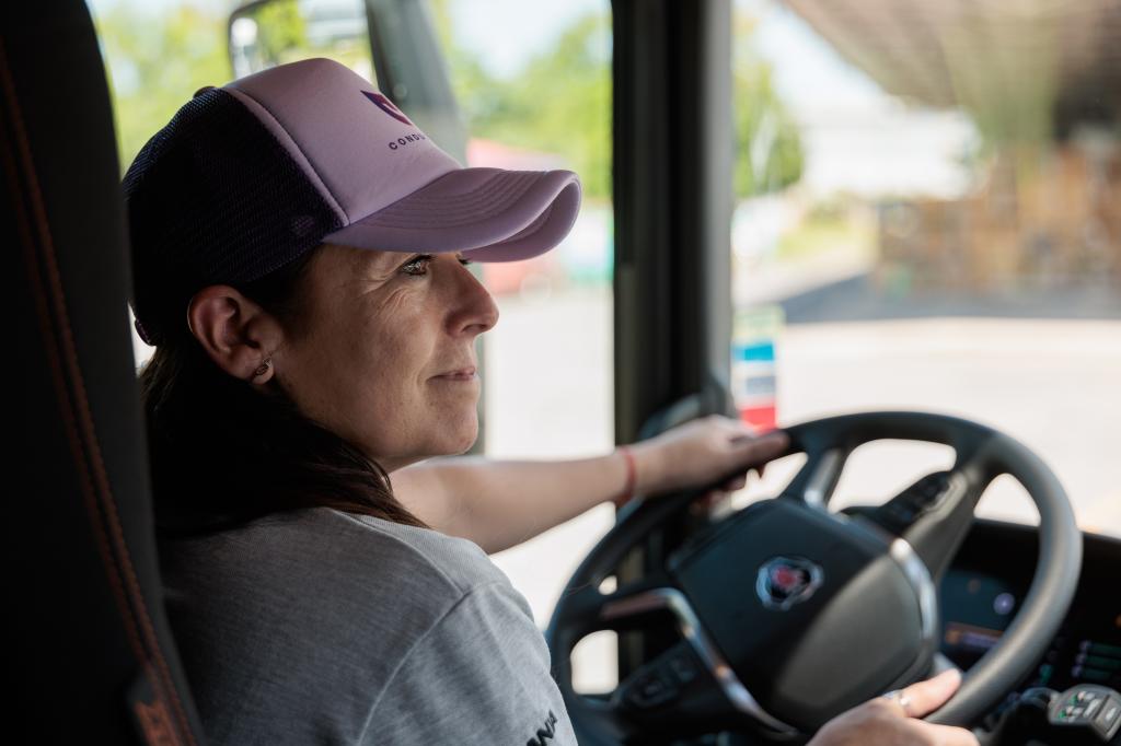 La capacitación que ya cambió la vida de 84 mujeres abre una nueva convocatoria