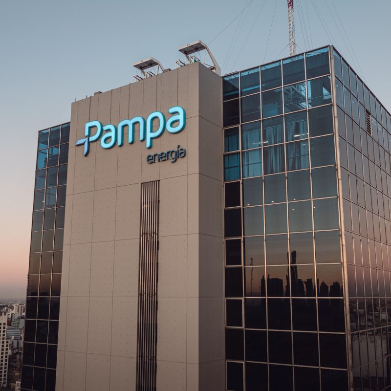 Pampa Energía invertirá US$ 2.700 millones en Bahía Blanca para construir una de las mayores plantas de urea del mundo