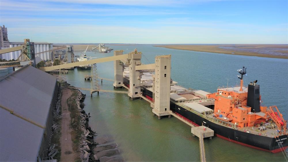 Bahía Blanca moviliza más de 99.000 toneladas de cargas con destino a Asia