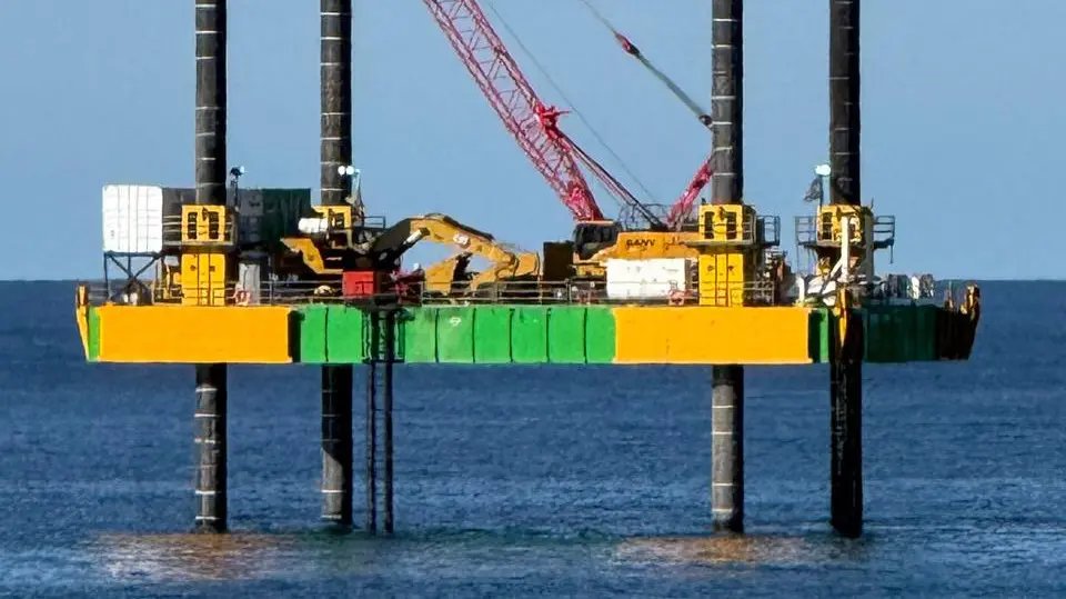 VMOS avanza mar adentro: ya instalaron una plataforma clave frente a Punta Colorada